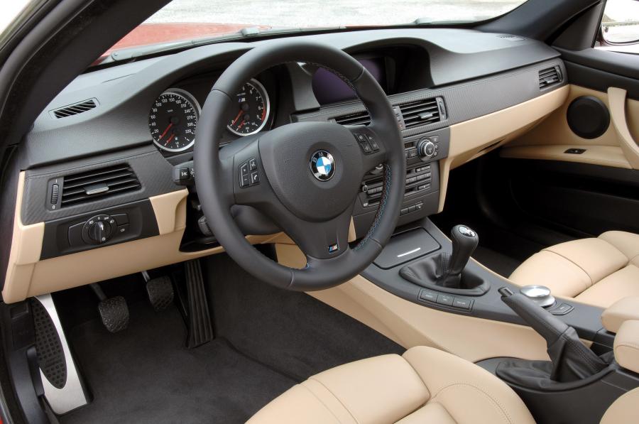  BMW M3 2009 года  (фото 12 из 38)